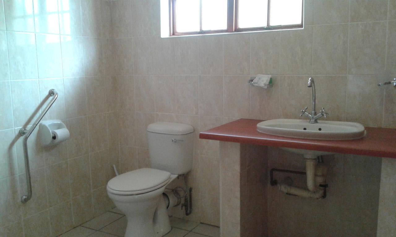 Larissa Hotel Maun Zewnętrze zdjęcie