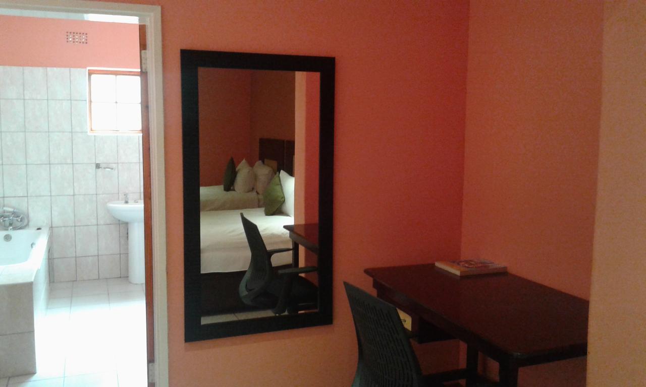 Larissa Hotel Maun Zewnętrze zdjęcie