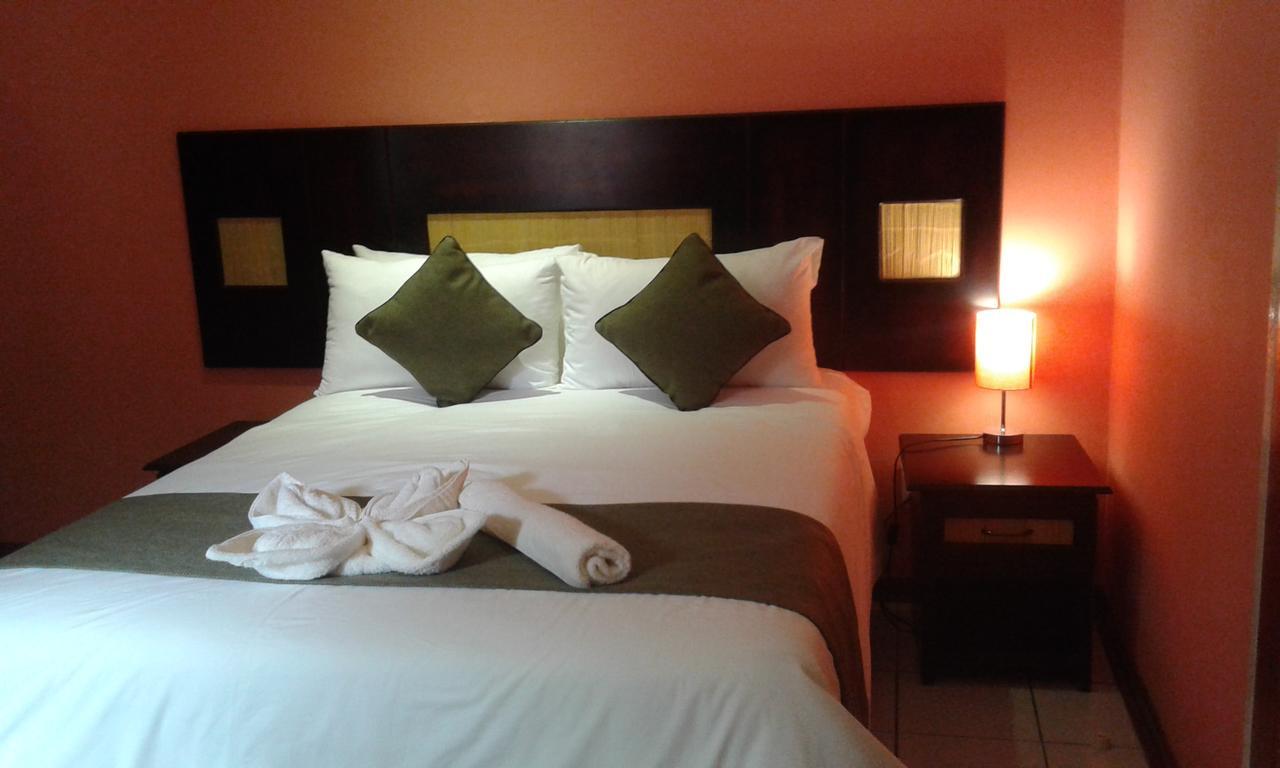 Larissa Hotel Maun Zewnętrze zdjęcie